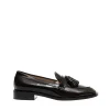 Acquista i mocassini neri con nappine Stuart Weitzman