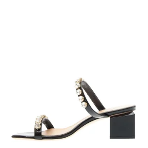 AGL - Elegante slipper in pelle verniciata nera