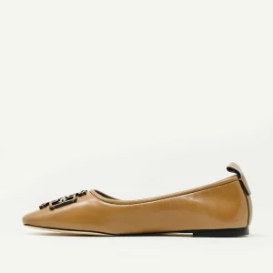 Ballerine in pelle di mandorla: scopri la collezione TORY BURCH