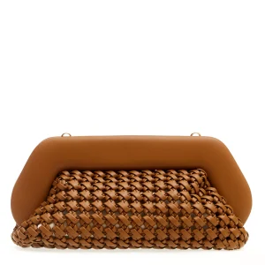 Clutch in pelle intrecciata cuoio: eleganza e stile