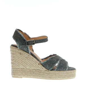 Espadrillas zeppa grigie: il must-have per l'estate 2022