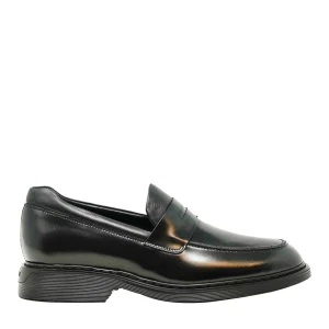 HOGAN - Stylish Black Leather Moccasins for Every Occasion