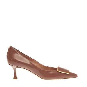 NINALILOU - Elegant Nude Patent Pumps with Stylish Buckle