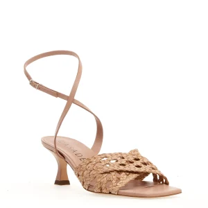 Sandalo pelle intrecciata nude: eleganza e comfort al top