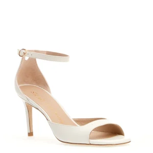 Sandalo pelle panna cinturino: scopri la collezione Stuart Weitzman