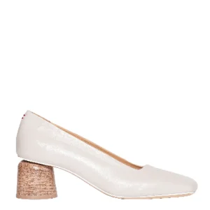 Scarpe con punta quadrata in pelle rock: scopri la collezione!