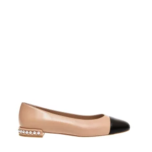Scarpe di qualità: ballerine in pelle nera di Stuart Weitzman