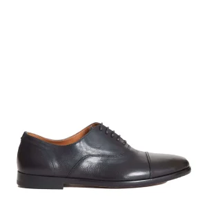 Scarpe Doucal's: Brogues in pelle blu lavata, costruzione di qualità