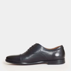Scarpe Doucal's: Brogues in pelle blu lavata, costruzione di qualità