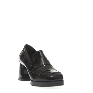 Scarpe eleganti e confortevoli: scopri i mocassini con tacco 70