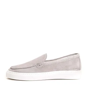 Scarpe in camoscio grigio Doucal's: eleganza e comfort
