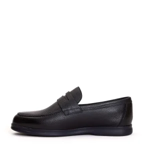 Scarpe in pelle blu testurizzata Doucal's: eleganza e stile
