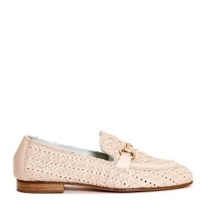 Scarpe in pelle intrecciata beige: eleganza veneziana nel tuo guardaroba