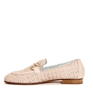 Scarpe in pelle intrecciata beige: eleganza veneziana nel tuo guardaroba