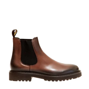 Scarpe in pelle marrone Doucal's: eleganza e stile