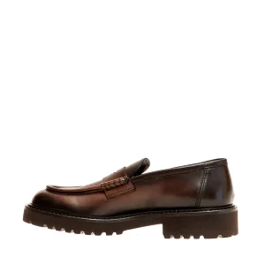 Scarpe in pelle marrone sfumata Doucal's: eleganza e stile