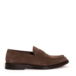 Scarpe mocassino in camoscio beige Doucal's: eleganza senza tempo