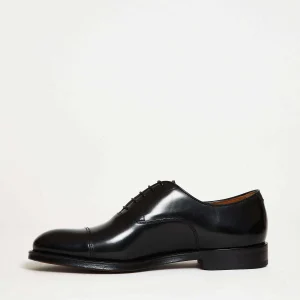 Scarpe Oxford in pelle nera: scopri la collezione Doucal's