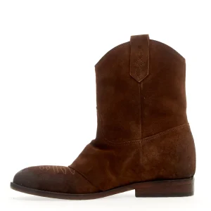 Scarpe texane in camoscio washed sigaro: la scelta perfetta