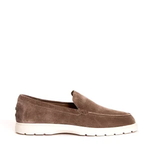 Scarpe Tod's: Mocassini in camoscio beige con suola in gomma bianca