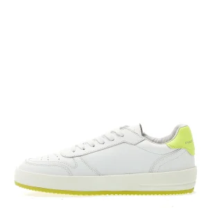 Scarpe trendy: bianco e giallo fluorescente per un look unico