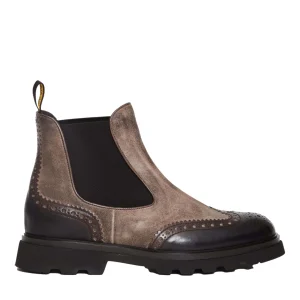 Scarpe vintage Doucal's: eleganza e stile inglese in pelle scamosciata