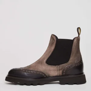 Scarpe vintage Doucal's: eleganza e stile inglese in pelle scamosciata