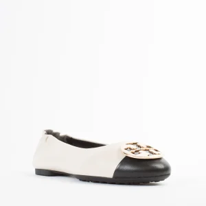Scopri le nuove ballerine Claire Cap Toe di Tory Burch
