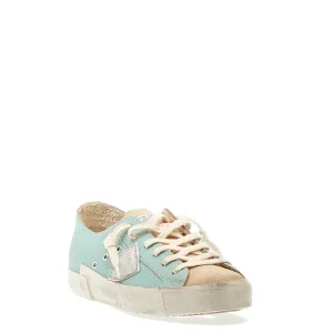 Scopri le scarpe Philippe Model - Paris dal design unlined craclè light blue