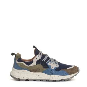 sneakers azzurra, verde e grigia
