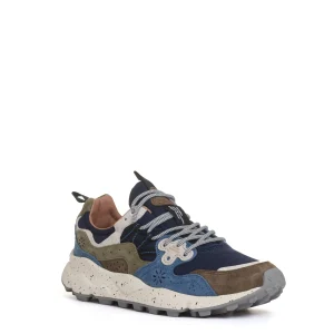 sneakers azzurra, verde e grigia