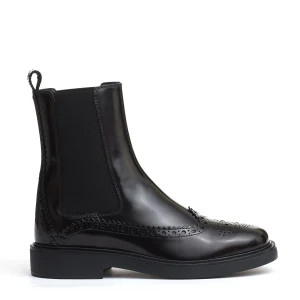 stivaletto bucature nero